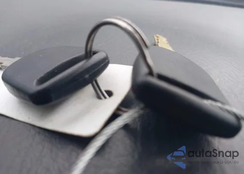 2005 Honda Civic Lx z USA, uszkodzony, nr VIN 2HGES16645H630979